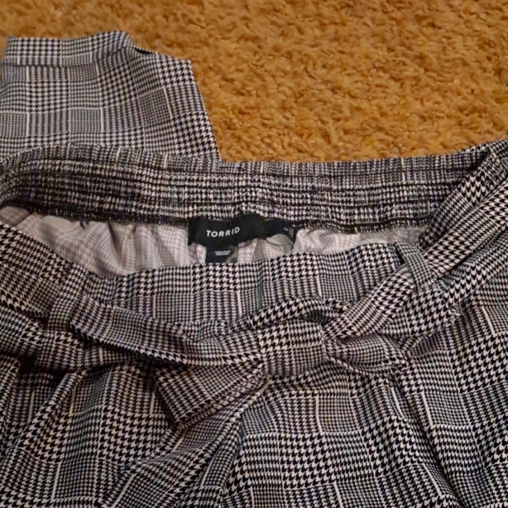 Cuffed ankle dress pants